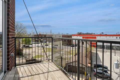 Tiny photo for 2442 N Clybourn Avenue #5S, Chicago, IL 60614 (MLS # 12438401)