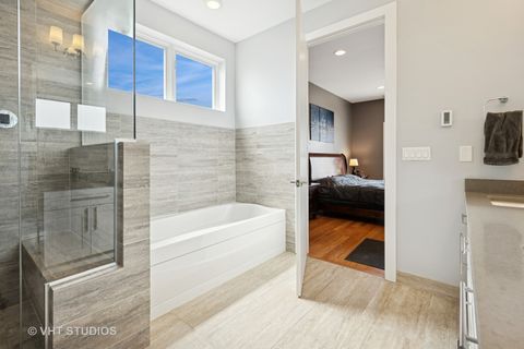 Tiny photo for 2442 N Clybourn Avenue #5S, Chicago, IL 60614 (MLS # 12438401)