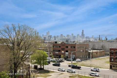 Tiny photo for 2442 N Clybourn Avenue #5S, Chicago, IL 60614 (MLS # 12438401)