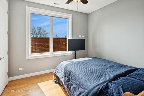 Tiny photo for 2442 N Clybourn Avenue #5S, Chicago, IL 60614 (MLS # 12438401)