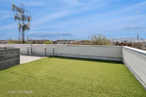 Tiny photo for 2442 N Clybourn Avenue #5S, Chicago, IL 60614 (MLS # 12438401)