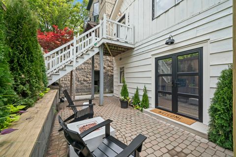 1435 N Mohawk Street 1 Chicago IL 60610