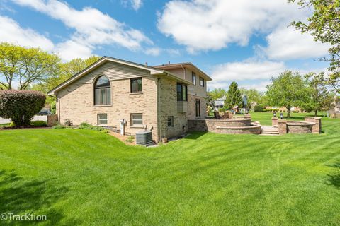 Tiny photo for 7635 Wilton Court, Darien, IL 60561 (MLS # 12621084)