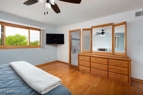 Tiny photo for 7635 Wilton Court, Darien, IL 60561 (MLS # 12621084)