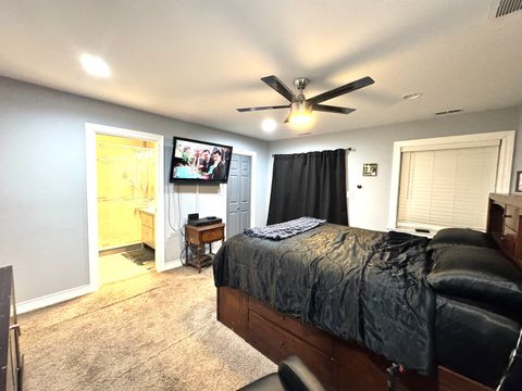 Tiny photo for 8544 S Essex Avenue, Chicago, IL 60617 (MLS # 12556376)