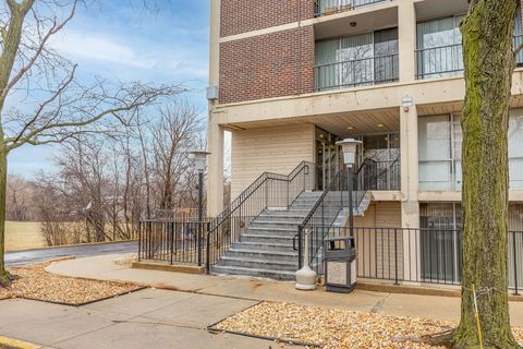 Tiny photo for 1043 S York Road #406, Bensenville, IL 60106 (MLS # 12586294)