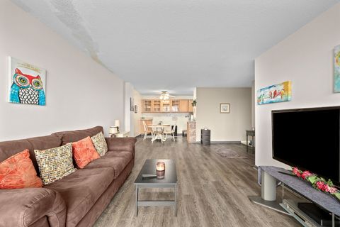 Tiny photo for 1043 S York Road #406, Bensenville, IL 60106 (MLS # 12586294)