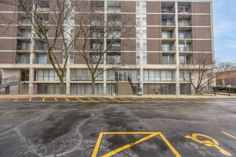 Tiny photo for 1043 S York Road #406, Bensenville, IL 60106 (MLS # 12586294)