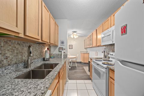 Tiny photo for 1043 S York Road #406, Bensenville, IL 60106 (MLS # 12586294)