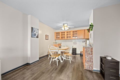 Tiny photo for 1043 S York Road #406, Bensenville, IL 60106 (MLS # 12586294)