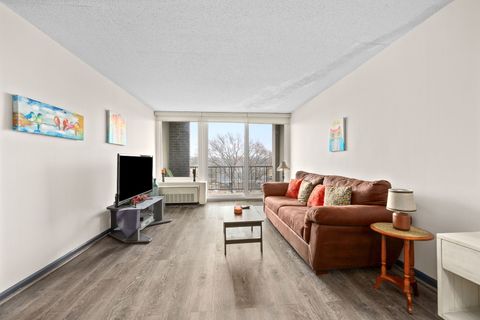 Tiny photo for 1043 S York Road #406, Bensenville, IL 60106 (MLS # 12586294)