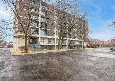 Tiny photo for 1043 S York Road #406, Bensenville, IL 60106 (MLS # 12586294)