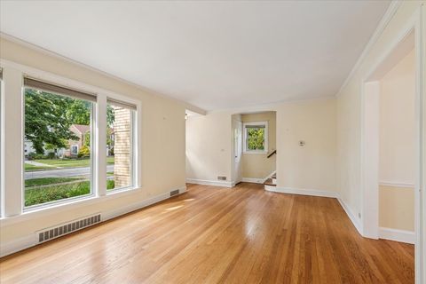 Tiny photo for 1719 N 77th Court, Elmwood Park, IL 60707 (MLS # 12483968)