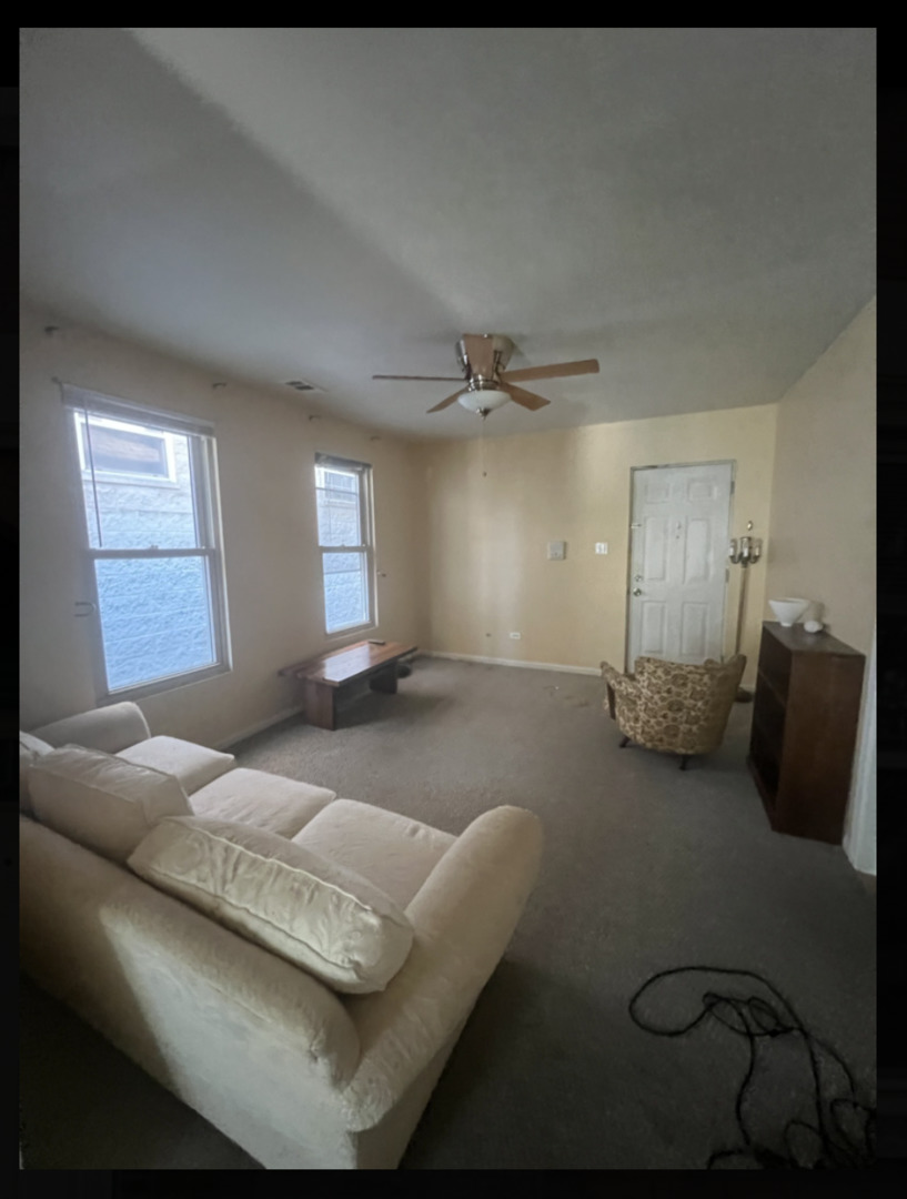 821 N Hermitage Avenue 2R