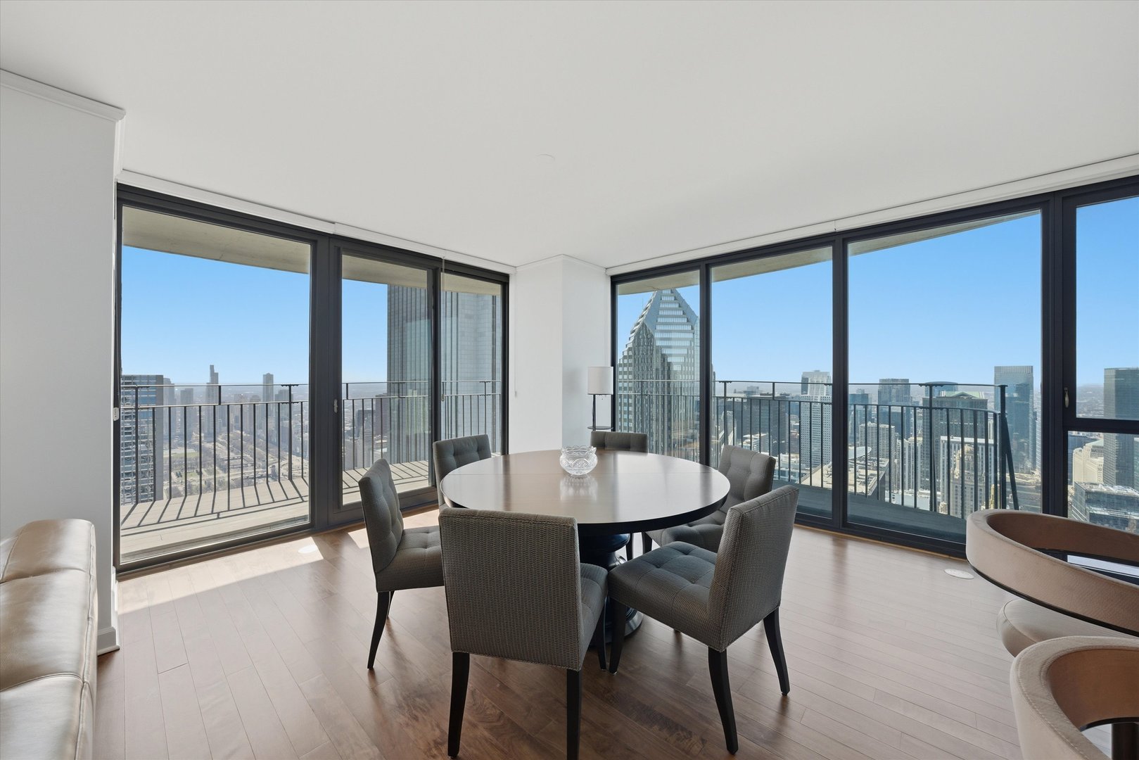 225 N Columbus Drive 7201