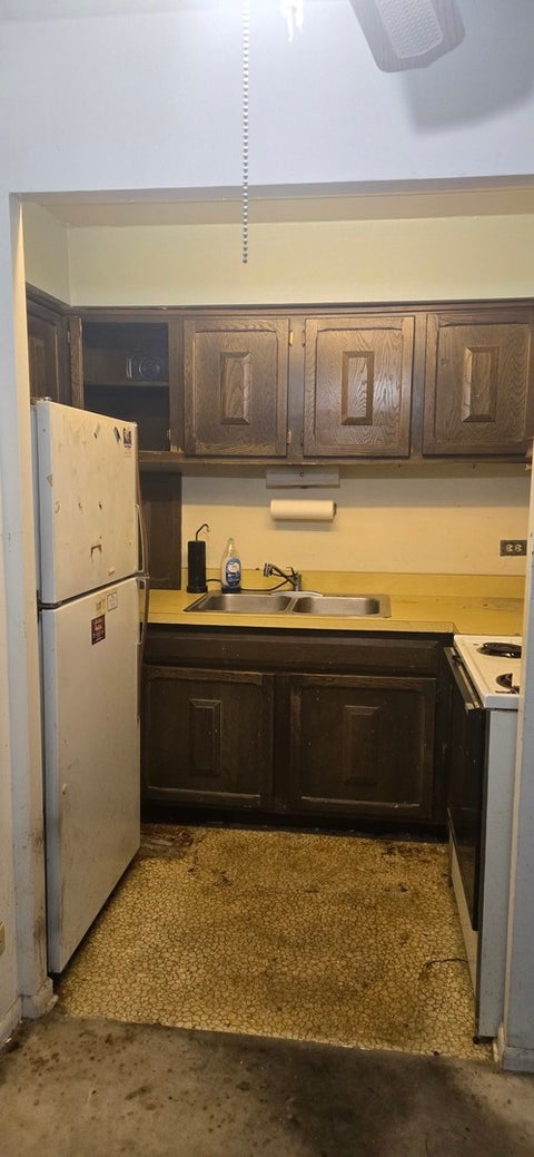 Tiny photo for 320 CIRCLE Avenue #203, Forest Park, IL 60130 (MLS # 12772280)