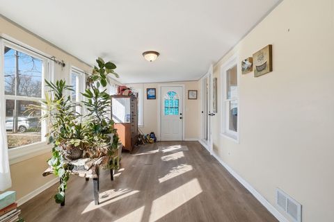 Tiny photo for 110 N Seminary Avenue, Woodstock, IL 60098 (MLS # 12581866)