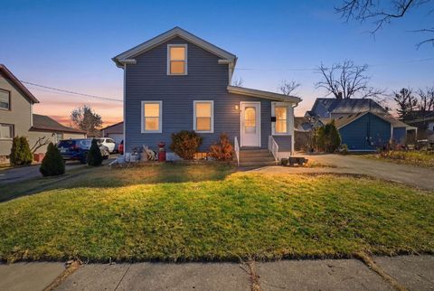 Tiny photo for 110 N Seminary Avenue, Woodstock, IL 60098 (MLS # 12581866)