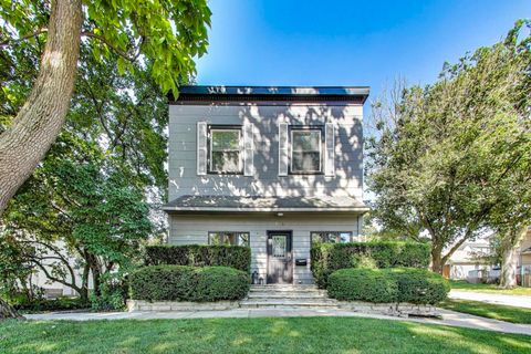 Photo of 102 S Quincy Street, Hinsdale, IL 60521 (MLS # 12493020)