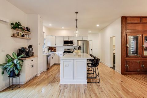 Tiny photo for 102 S Quincy Street, Hinsdale, IL 60521 (MLS # 12493020)