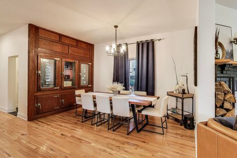 Tiny photo for 102 S Quincy Street, Hinsdale, IL 60521 (MLS # 12493020)