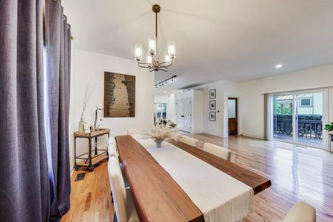 Tiny photo for 102 S Quincy Street, Hinsdale, IL 60521 (MLS # 12493020)