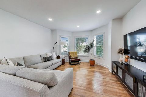 Tiny photo for 102 S Quincy Street, Hinsdale, IL 60521 (MLS # 12493020)