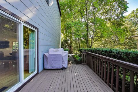 Tiny photo for 102 S Quincy Street, Hinsdale, IL 60521 (MLS # 12493020)