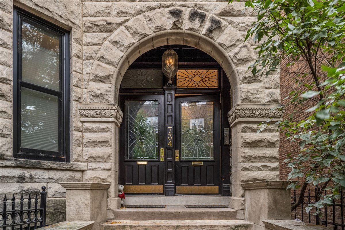 734 W Belden Avenue 2