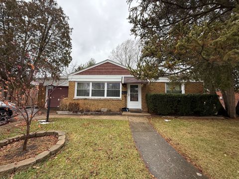 Photo of 728 E Hawley Street, Mundelein, IL 60060 (MLS # 12534886)
