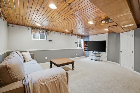 Tiny photo for 953 Moccasin Court, Carol Stream, IL 60188 (MLS # 12691492)