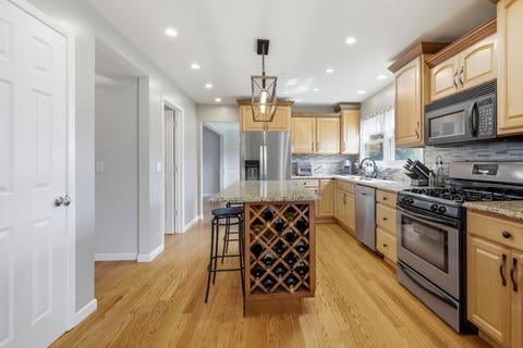 Tiny photo for 953 Moccasin Court, Carol Stream, IL 60188 (MLS # 12691492)