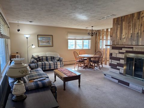Tiny photo for 700 N Garfield Street, Harvard, IL 60033 (MLS # 12489710)