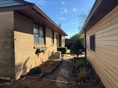 Tiny photo for 700 N Garfield Street, Harvard, IL 60033 (MLS # 12489710)