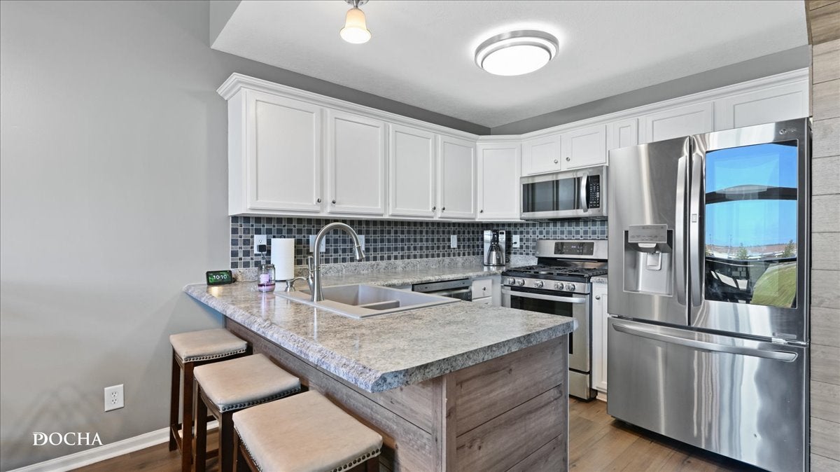 1147 Alexandria Drive