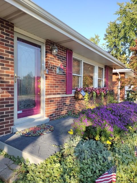 Tiny photo for 2176 N Westmoreland Drive, Palatine, IL 60074 (MLS # 12624472)