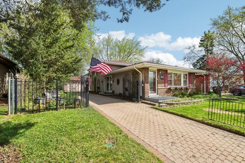 Tiny photo for 2176 N Westmoreland Drive, Palatine, IL 60074 (MLS # 12624472)