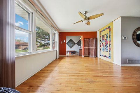 Tiny photo for 2176 N Westmoreland Drive, Palatine, IL 60074 (MLS # 12624472)