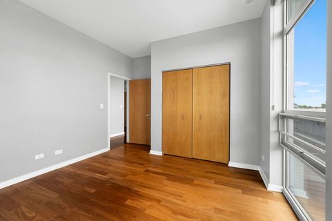 Tiny photo for 1610 W Fullerton Avenue #503, Chicago, IL 60614 (MLS # 12448827)