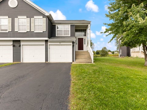 Photo of 402 Gloria Lane, Oswego, IL 60543 (MLS # 12762844)