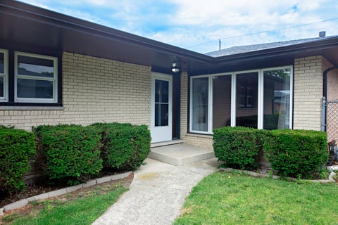 Tiny photo for 5220 138th Street, Crestwood, IL 60418 (MLS # 12684305)