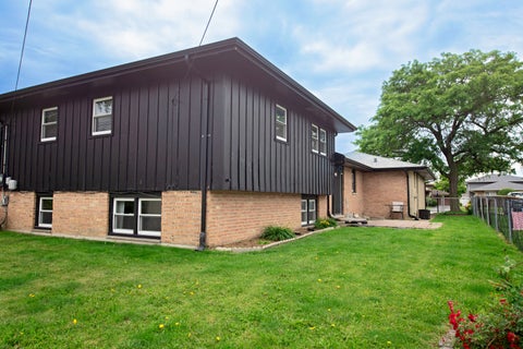 Tiny photo for 5220 138th Street, Crestwood, IL 60418 (MLS # 12684305)