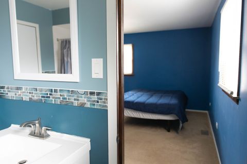 Tiny photo for 5220 138th Street, Crestwood, IL 60418 (MLS # 12684305)