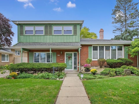 Photo of 4613 W 105th Street, Oak Lawn, IL 60453 (MLS # 12761233)