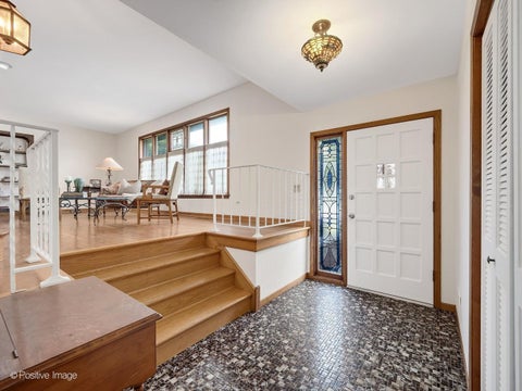 Tiny photo for 4613 W 105th Street, Oak Lawn, IL 60453 (MLS # 12761233)