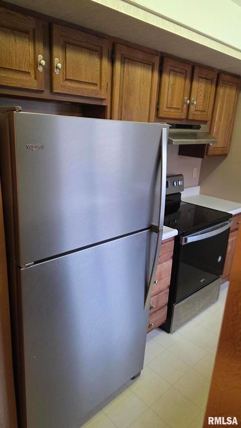 Tiny photo for 6831 N FROSTWOOD Parkway #82, Peoria, IL 61615 (MLS # 12632518)