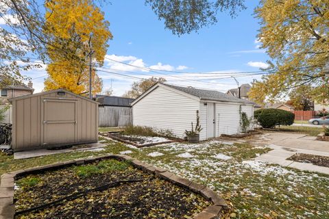 Tiny photo for 8602 S Oak Park Avenue, Burbank, IL 60459 (MLS # 12514926)