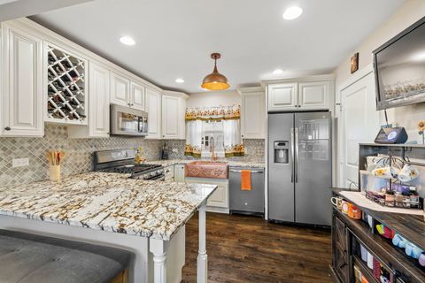 Tiny photo for 8602 S Oak Park Avenue, Burbank, IL 60459 (MLS # 12514926)