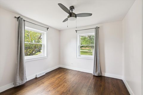Tiny photo for 26900 W Taylor Street, Barrington, IL 60010 (MLS # 12491404)