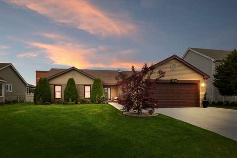 Tiny photo for 706 S Noah Terrace, Mount Prospect, IL 60056 (MLS # 12651752)